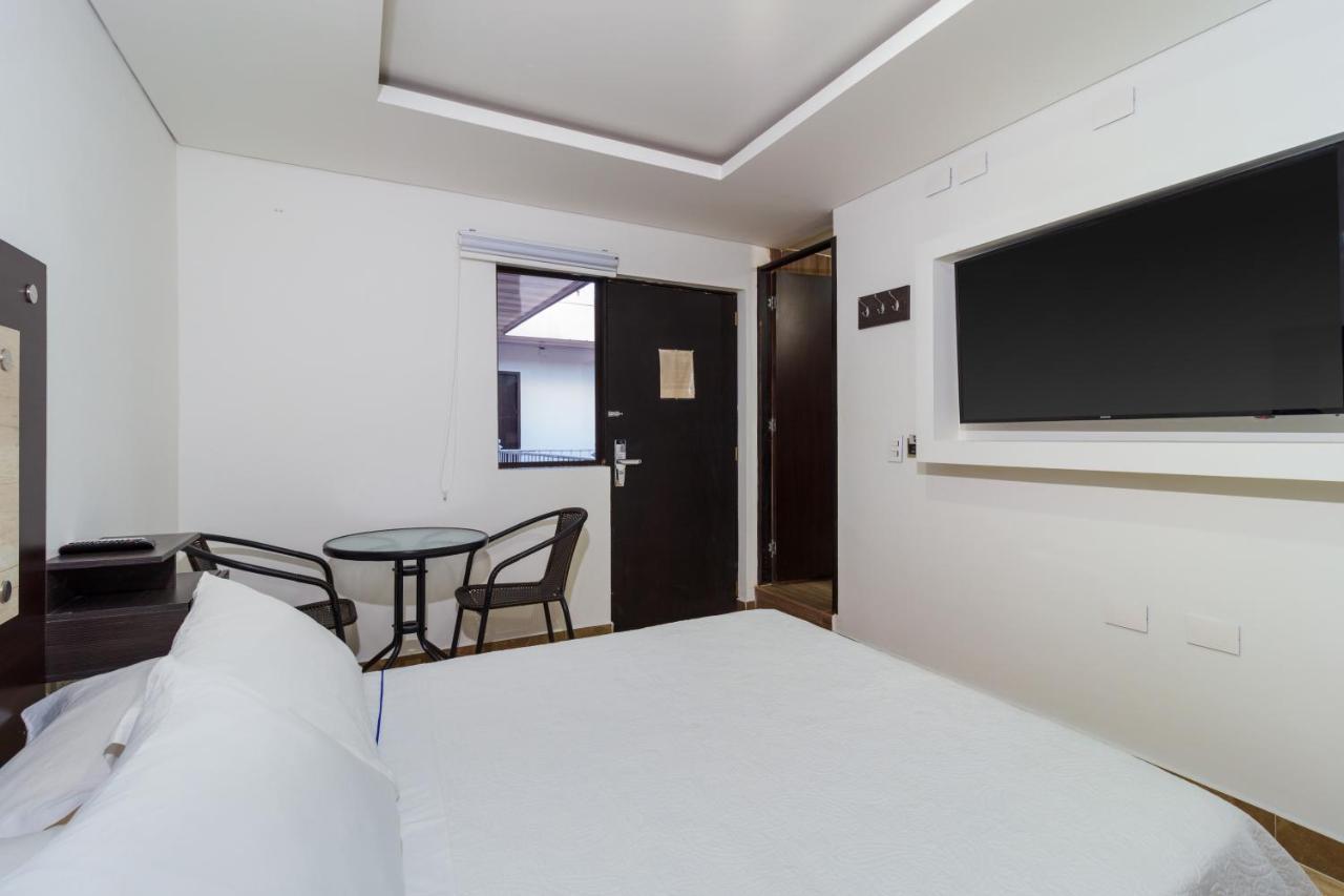 Hotel 0Asis De La Colina Boutique Girardot Buitenkant foto